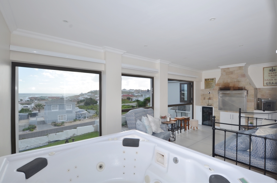 3 Bedroom Property for Sale in Yzerfontein Western Cape